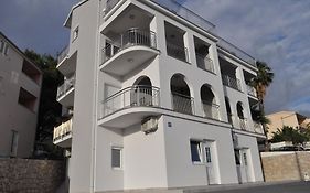 Villa Klara Apartments